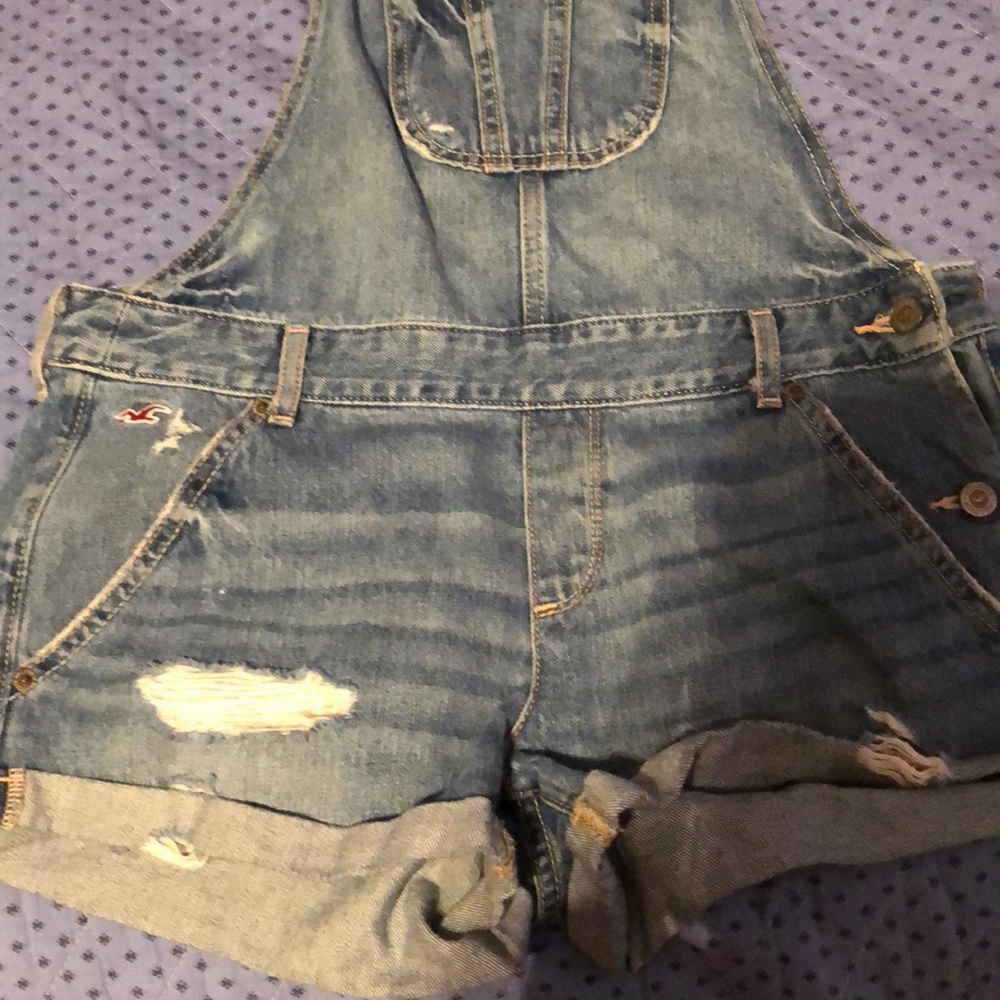 NEVER WORN HOLLISTER SHORTALLS!